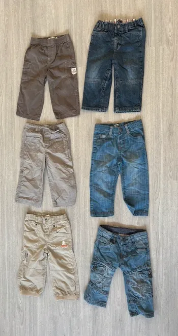 Lot de 3 pantalons & 3 jeans 18 mois .