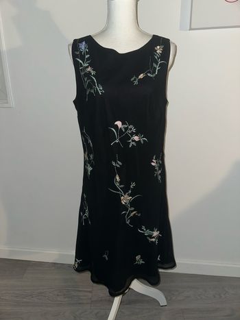 Robe à fleurs brodées noire et multicolore vintage t44 XXL