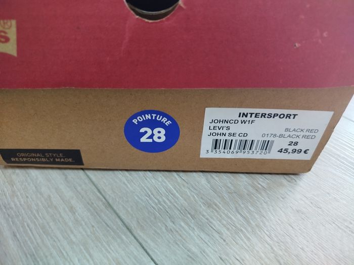 Basket levis pointure 28 neuve - photo numéro 4