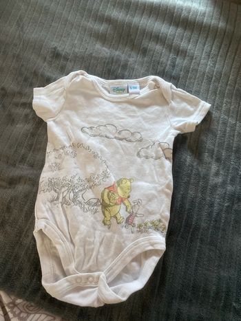 Body Winnie l’Ourson bébé taille 6-9mois