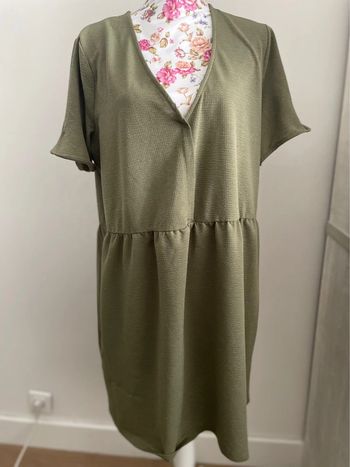 Robe Kiabi vert kaki manche courte