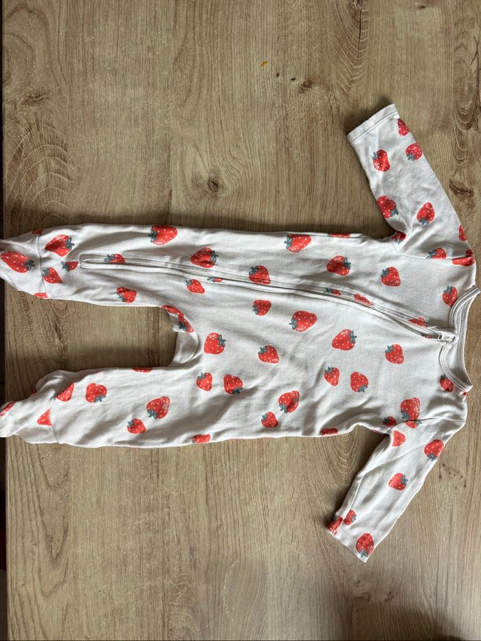 Pyjama fraise - photo numéro 3