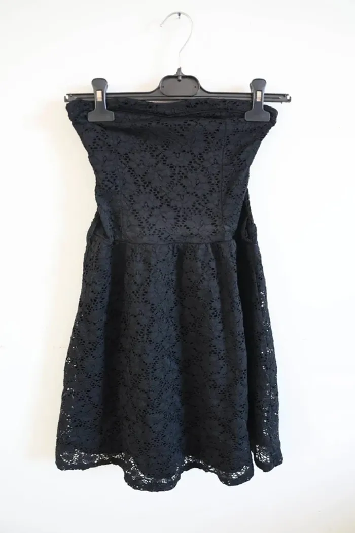 C54 robe noir cache cache 36
