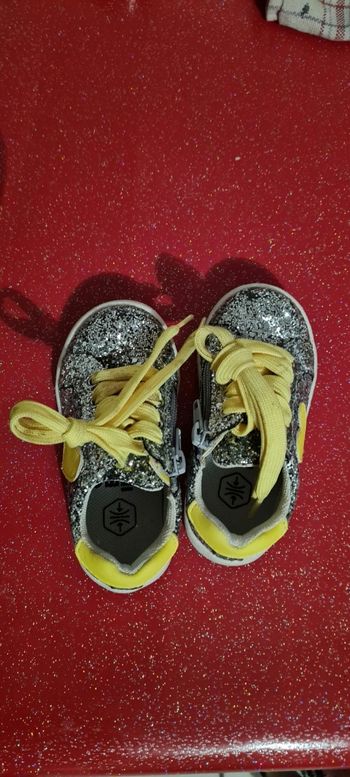 Chaussure Fille Taille 22