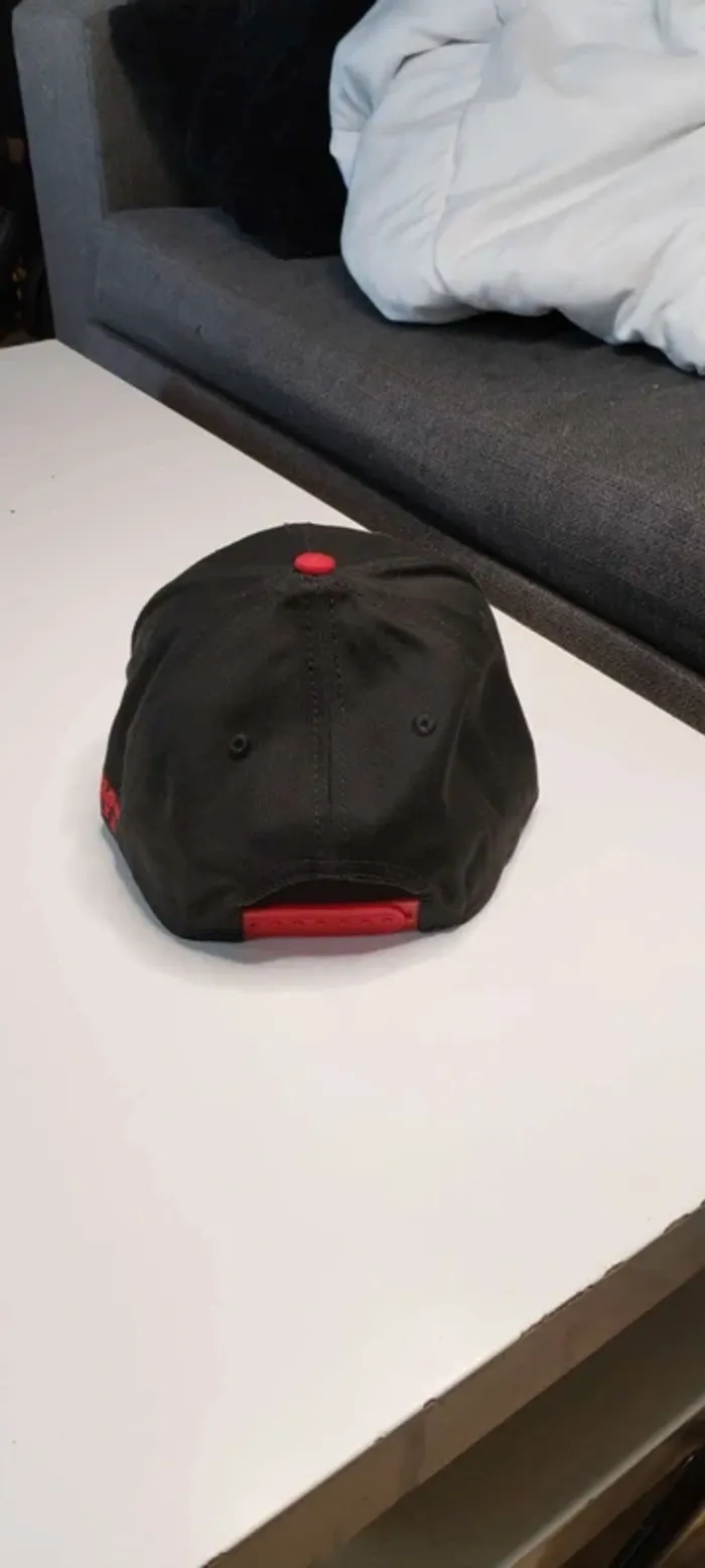Casquette Gentleman Fighter noire et rouge - photo numéro 5