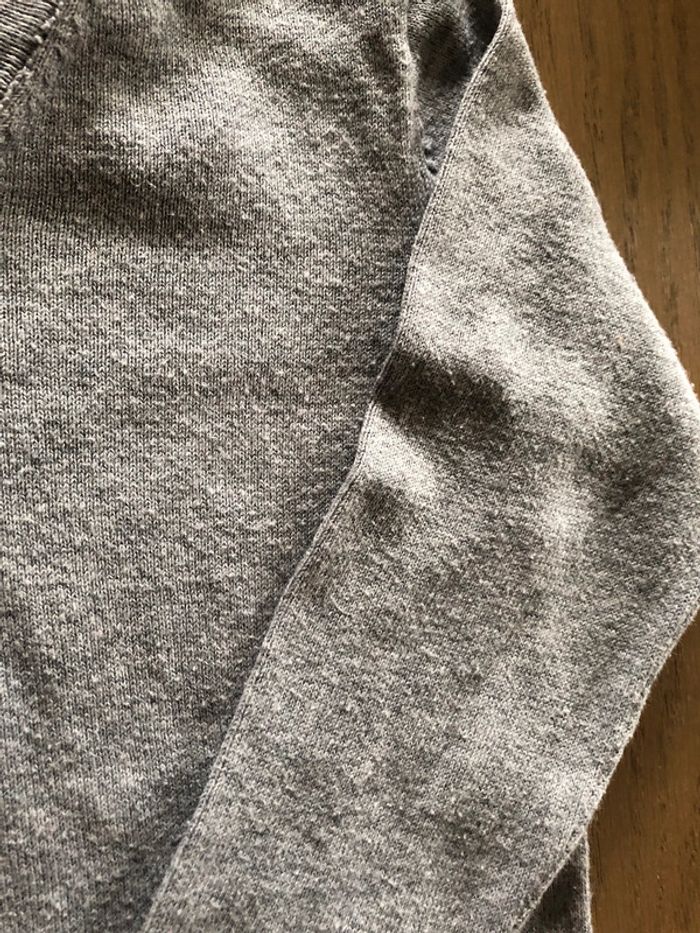 Pull gris Zara 12/18 mois - photo numéro 2
