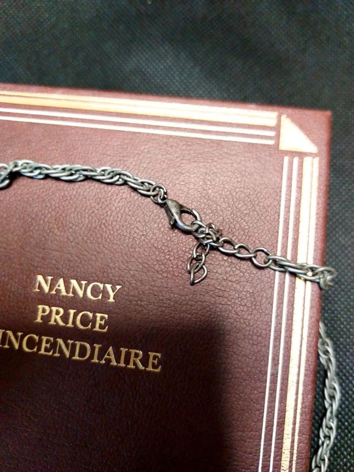 Magnifique collier chaîne couleur argent vieilli avec pendentif médaillon - photo numéro 5