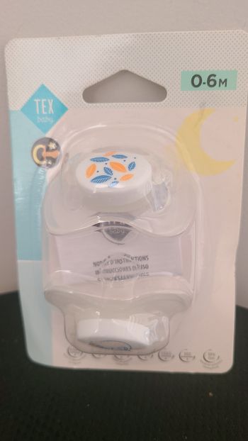 Sucettes  TEX BABY lot de 2 sucettes 0/6mois