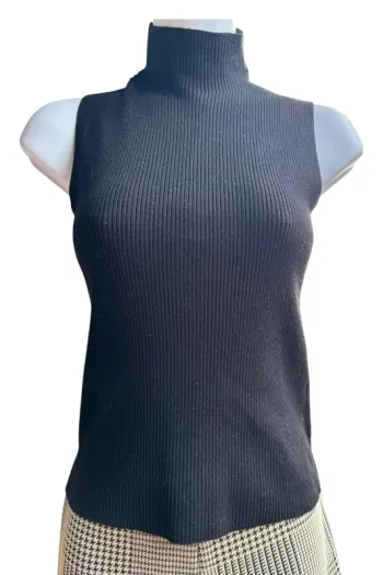 🖤Top negro de canalé sin mangas con cuello alto - Zara (Talla S)