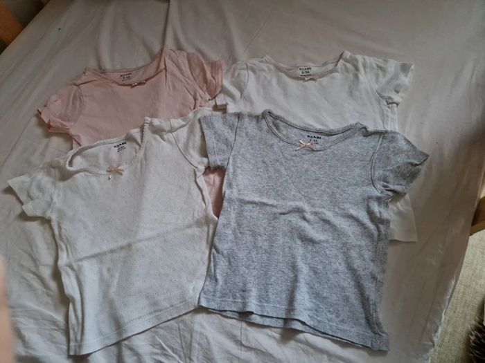 Lot tee shirts 24 mois