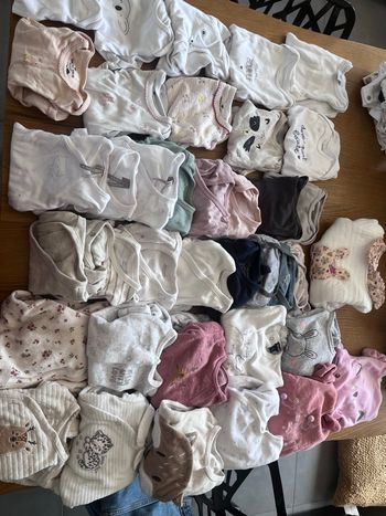 Lot pyjama/body fille 3 mois
