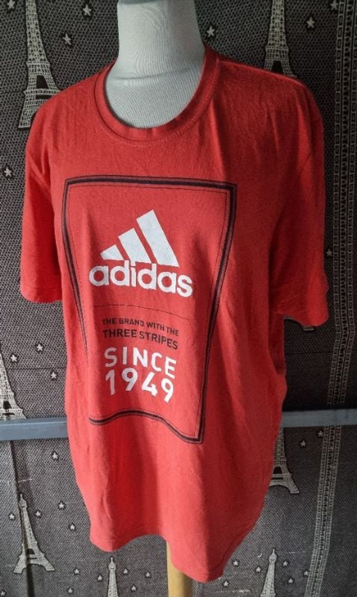 T-shirt Adidas taille XL - photo numéro 1
