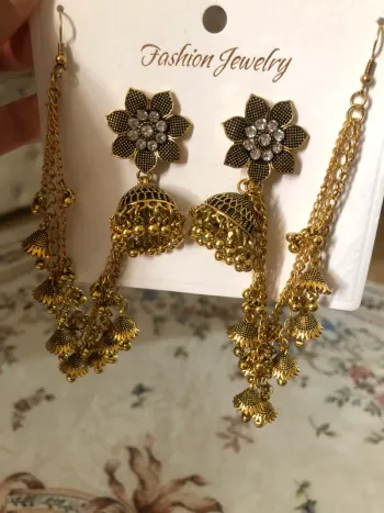 Ensemble de boucles d’oreilles longues avec support