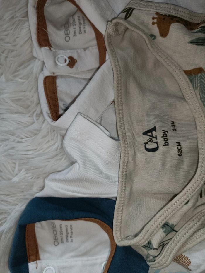 Lot de 3 bodys 3 mois - photo numéro 3