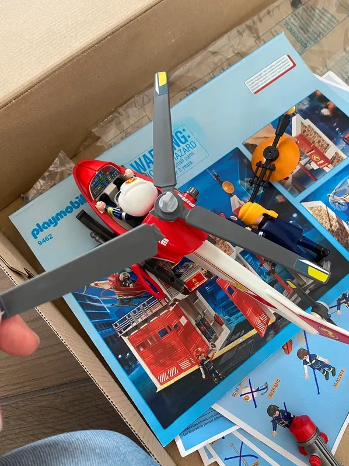 Playmobil grande caserne des pompiers - photo numéro 4