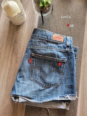 Short Levis 38