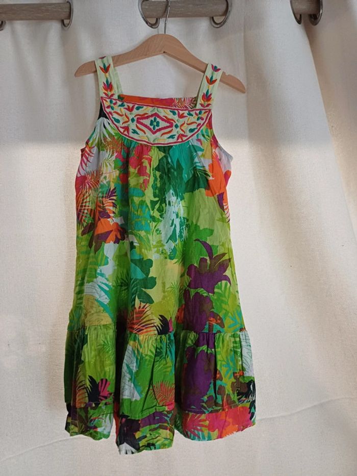 Robe été motif tropical taille 6 ans