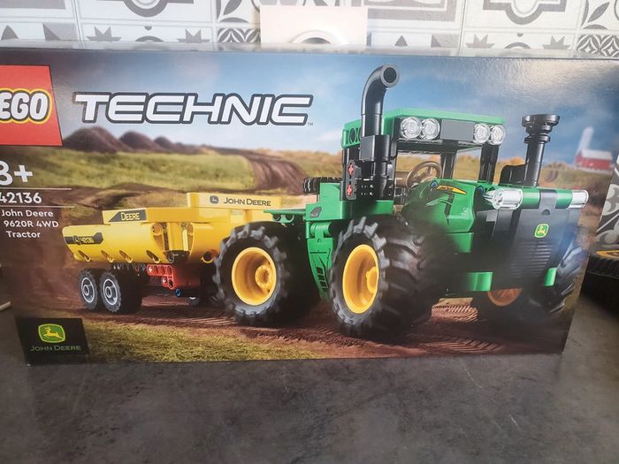 Vend lego Technic John Deere.