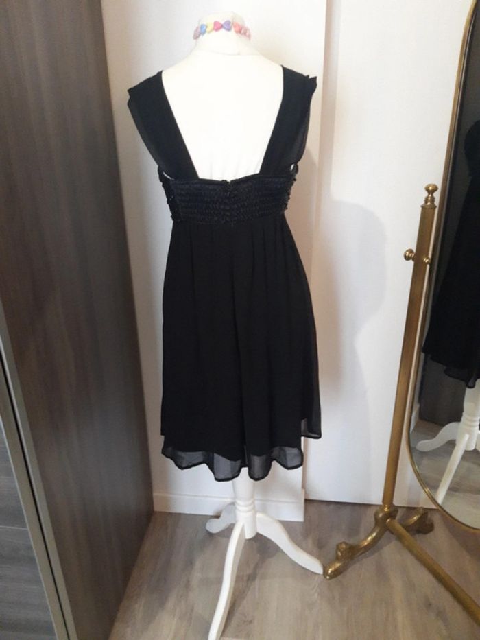 Robe noire - photo numéro 3