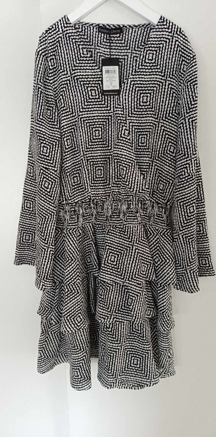 Robe Frankie & Liberty 18 ans - photo numéro 6