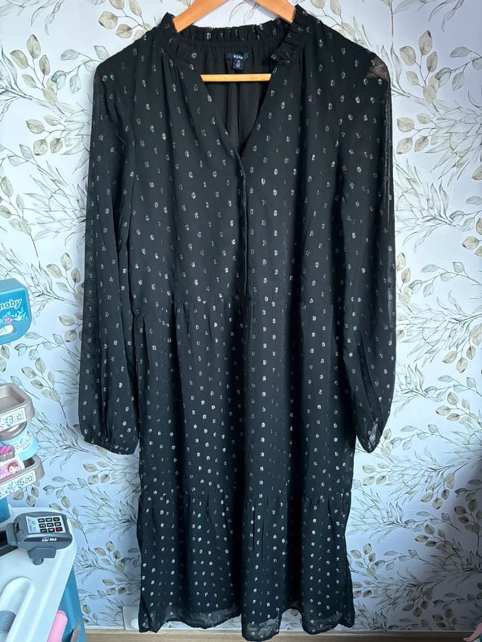 Robe longue noir manches longues transparentes