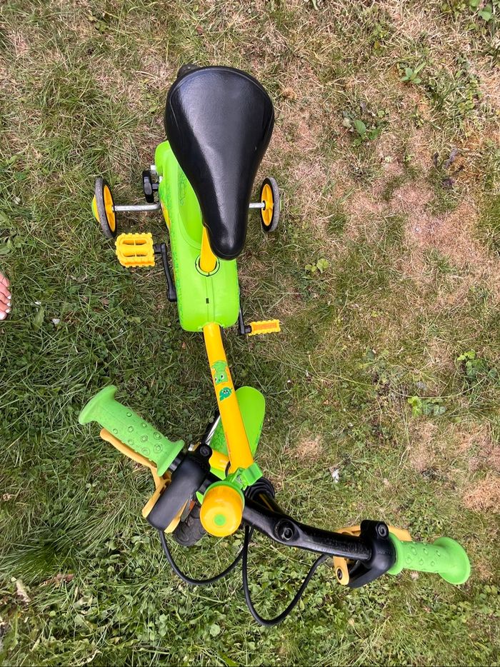 Vélo 14 pouces + petites roues amovibles - photo numéro 2