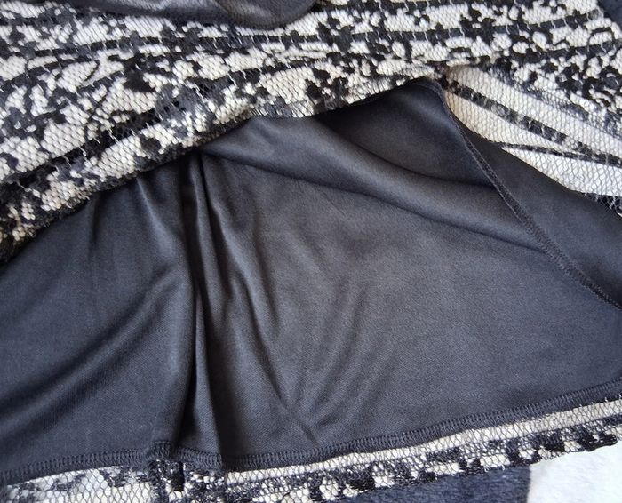 Jupe neuve Taille 38 - photo numéro 3