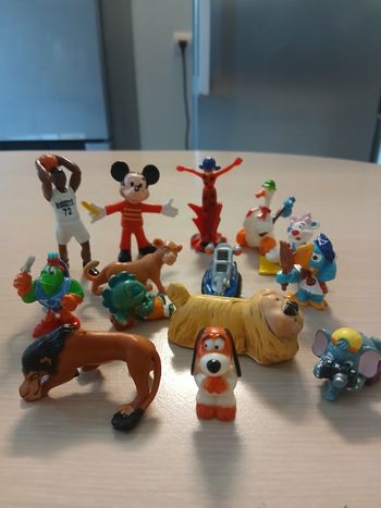 Lots de figurines tres bonne etats