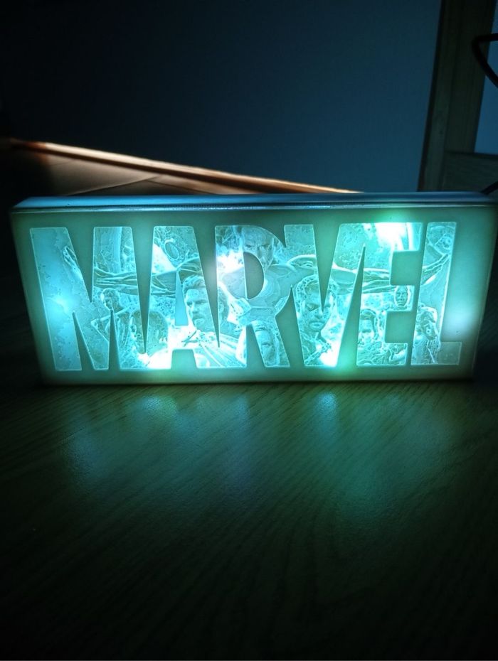 Lampe Marvel - photo numéro 3