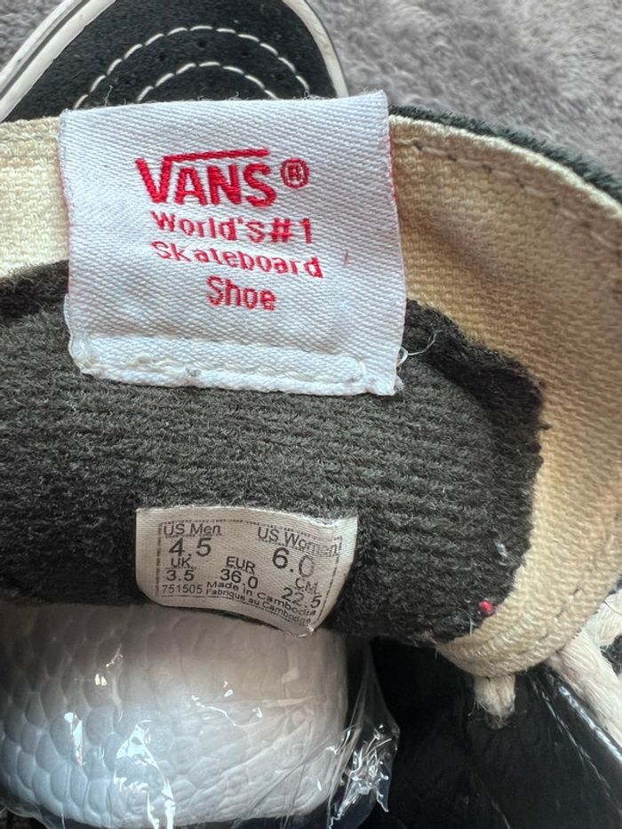 Vans Sk8 Hi Noires à Cœurs – Pointure 36 Skate Montantes - photo numéro 12