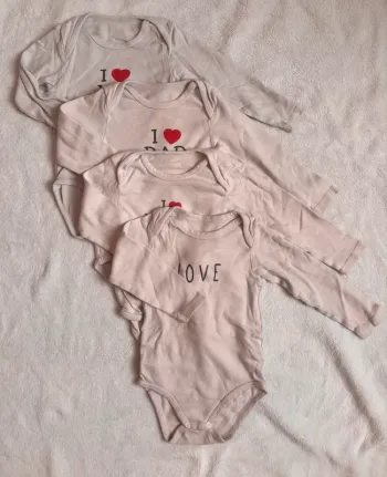 4 bodies manches longues 24 mois