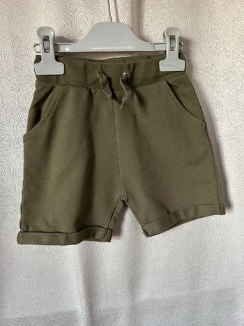 Short confortable kaki avec revers 6 ans 