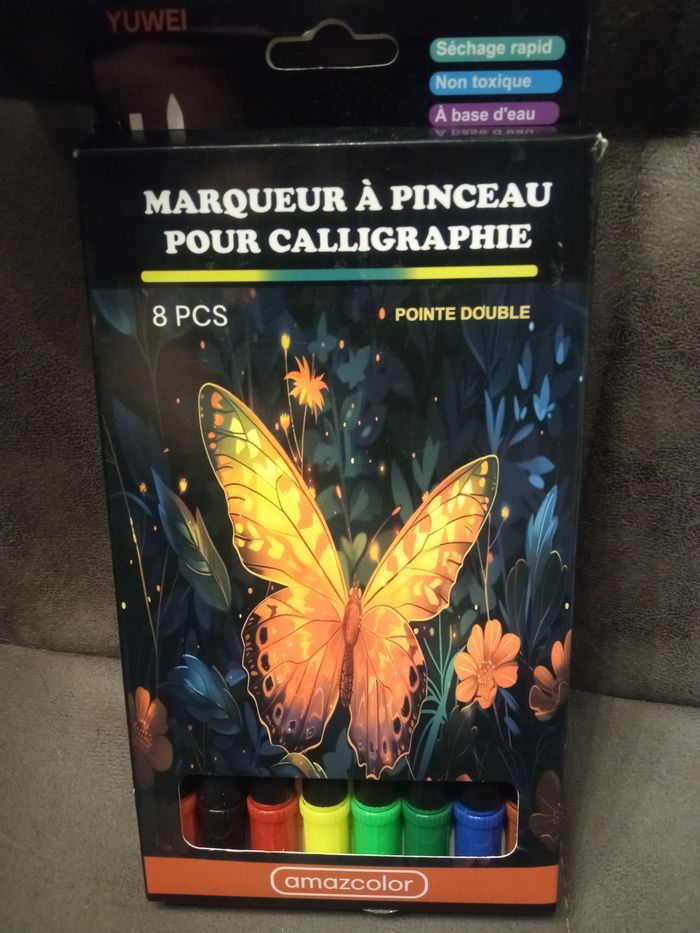 3 boîtes de Marqueurs acrylique/feutres acrylique - photo numéro 3