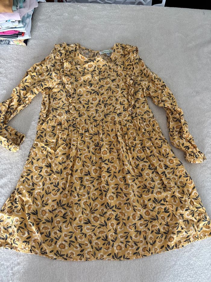 Robe manches longues 3/4 fleurie 6-7 ans