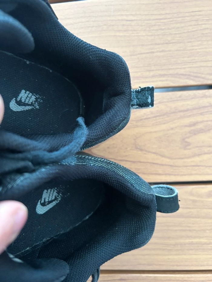 Baskets Nike noir taille 43 - photo numéro 7