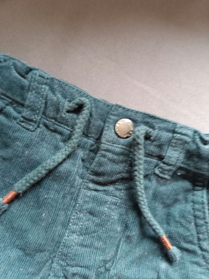 Pantalon velours vert 🦕 Taille 6 mois - photo numéro 3