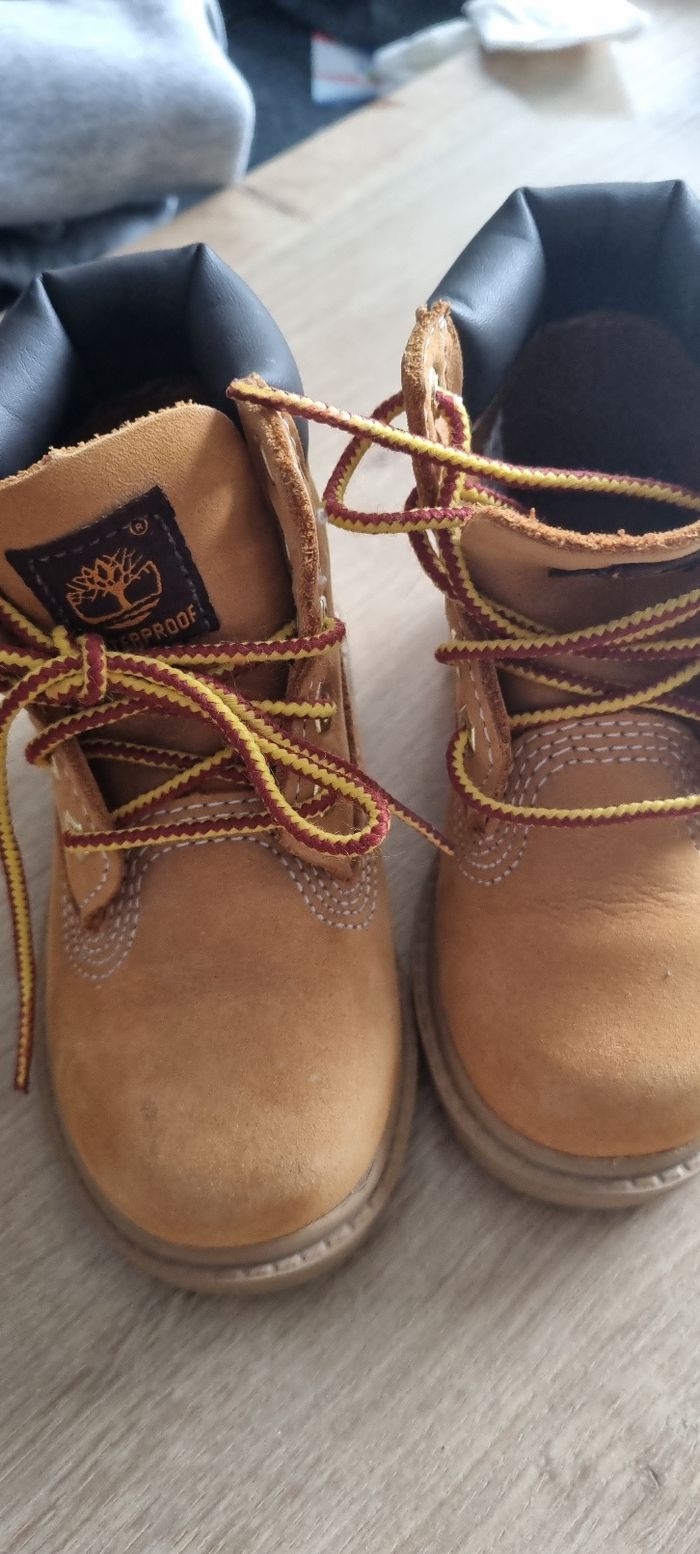 Boots bottines TIMBERLAND 22 superbes , comme neuves