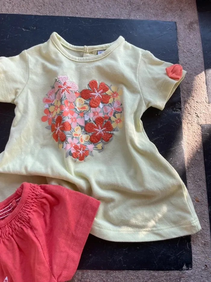 Lots 3 t shirt manches courtes 3 mois - photo numéro 2