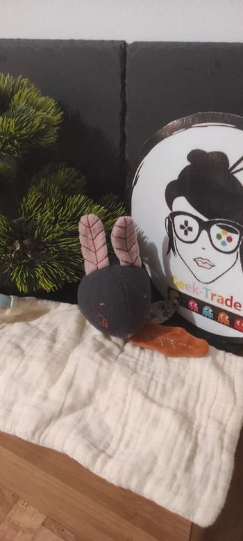 doudou lapin moulin roty après la pluie lange blanc beige gris noir feuille rose marron