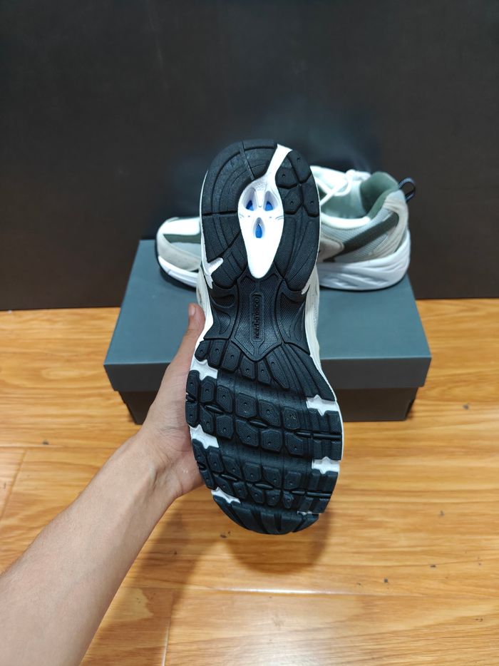 New Balance 530
Grey Matter Harbor Grey Taille 41.5 - photo numéro 6