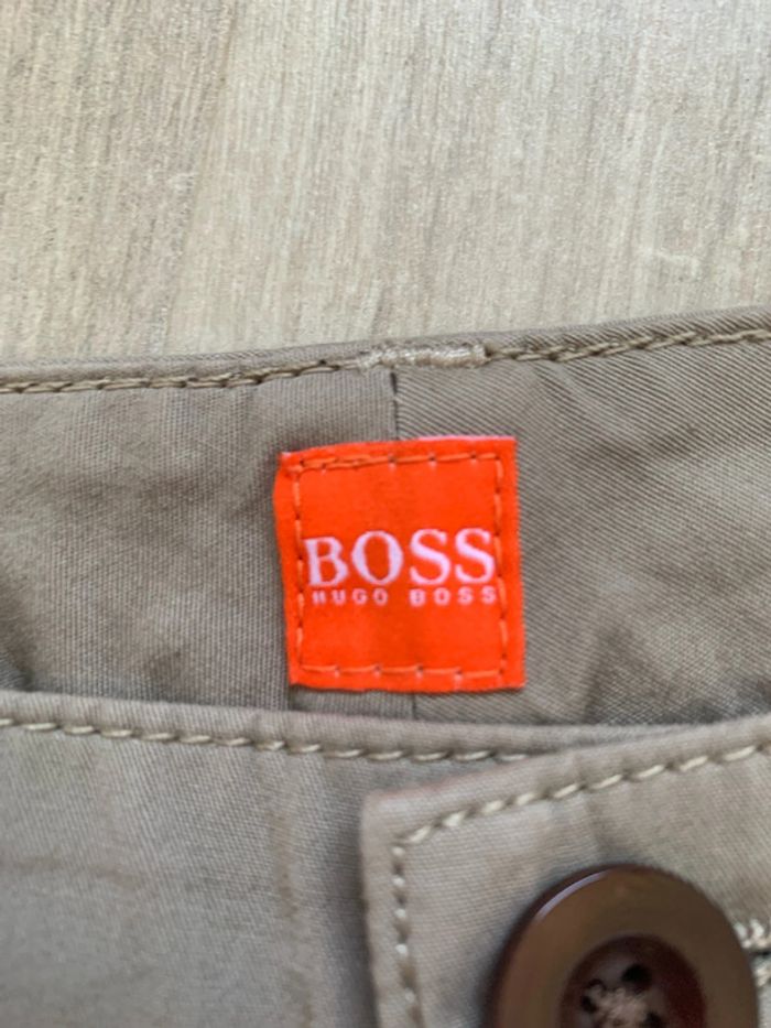 Pantalon beige/kaki Hugo boss - taille 36 en parfait état - photo numéro 3