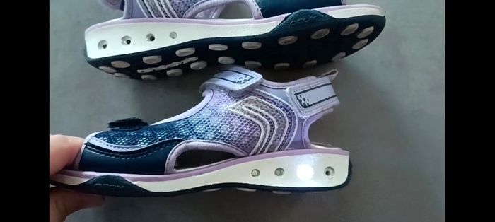 Sandales lumineuses Geox fille en 30 - photo numéro 8