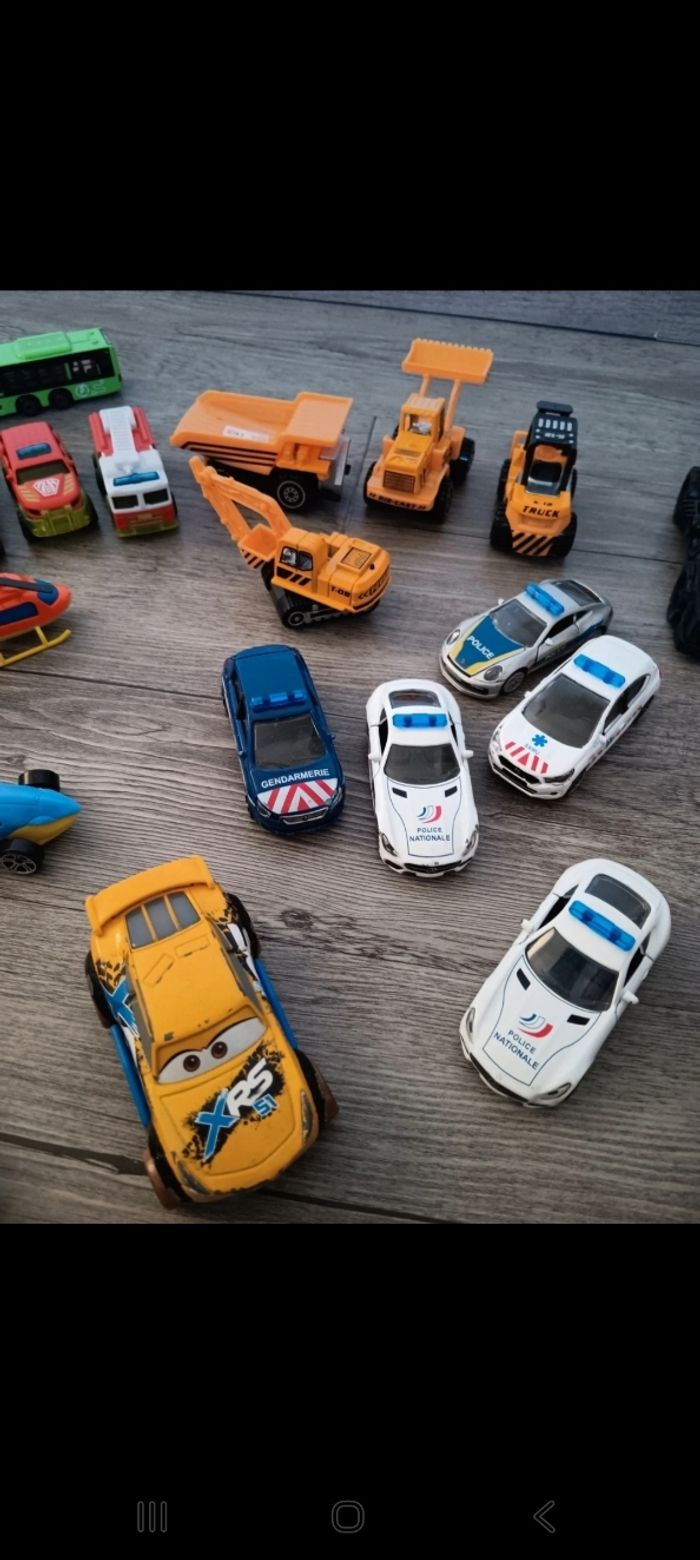 Lot petits véhicules - photo numéro 8