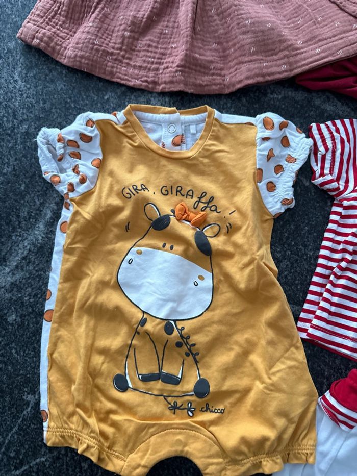 Lot de vêtements bébé fille 3 mois très bon état Voir neuf - photo numéro 3