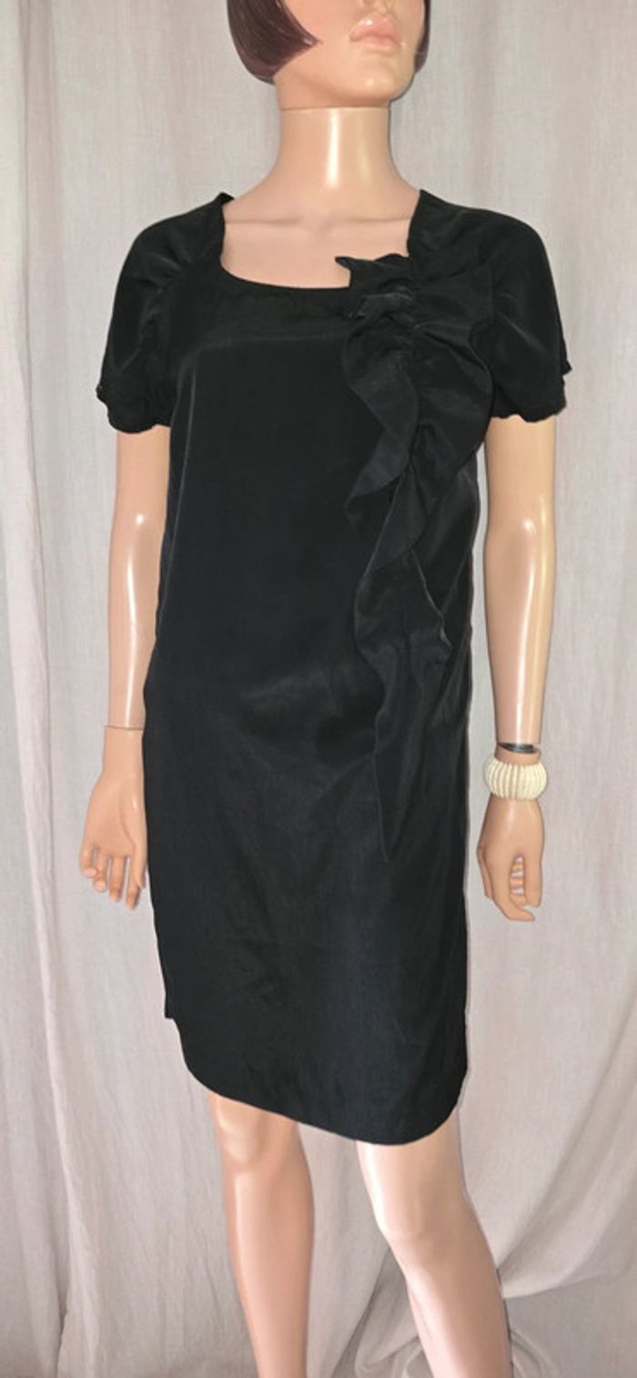 Petite robe noire à avoir absolument dans son dressing taille/36 - photo numéro 5