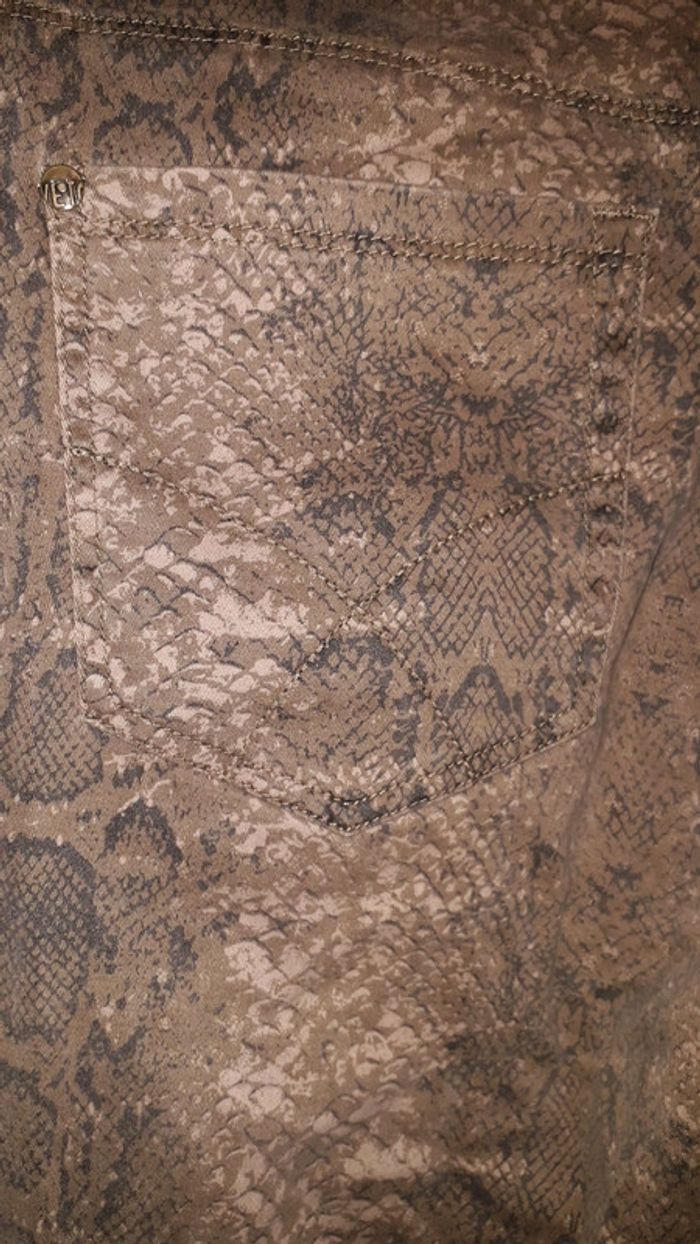 Veto pantalon motif reptile taille 42/32 - photo numéro 4