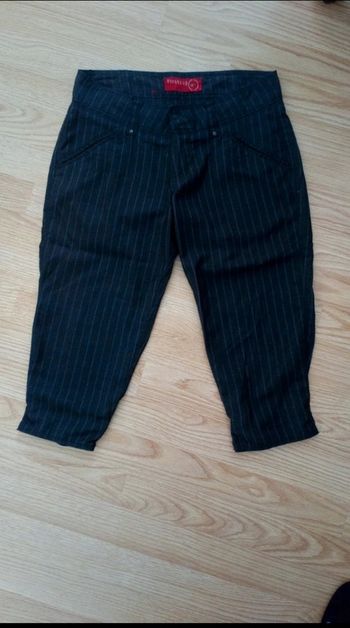 Pantacourt noir rayures blanches. Femme . Firetrap. Taille 38