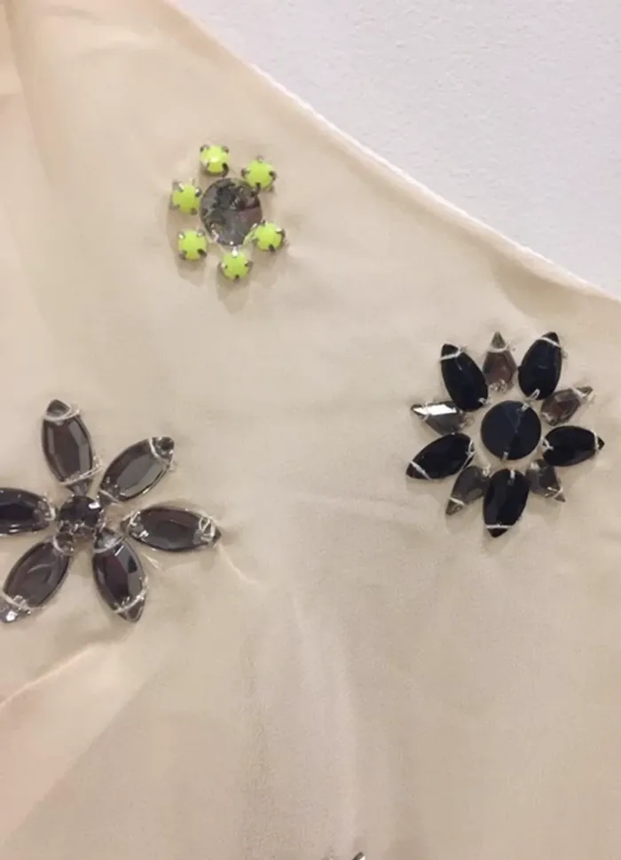 Débardeur beige strass - photo numéro 3