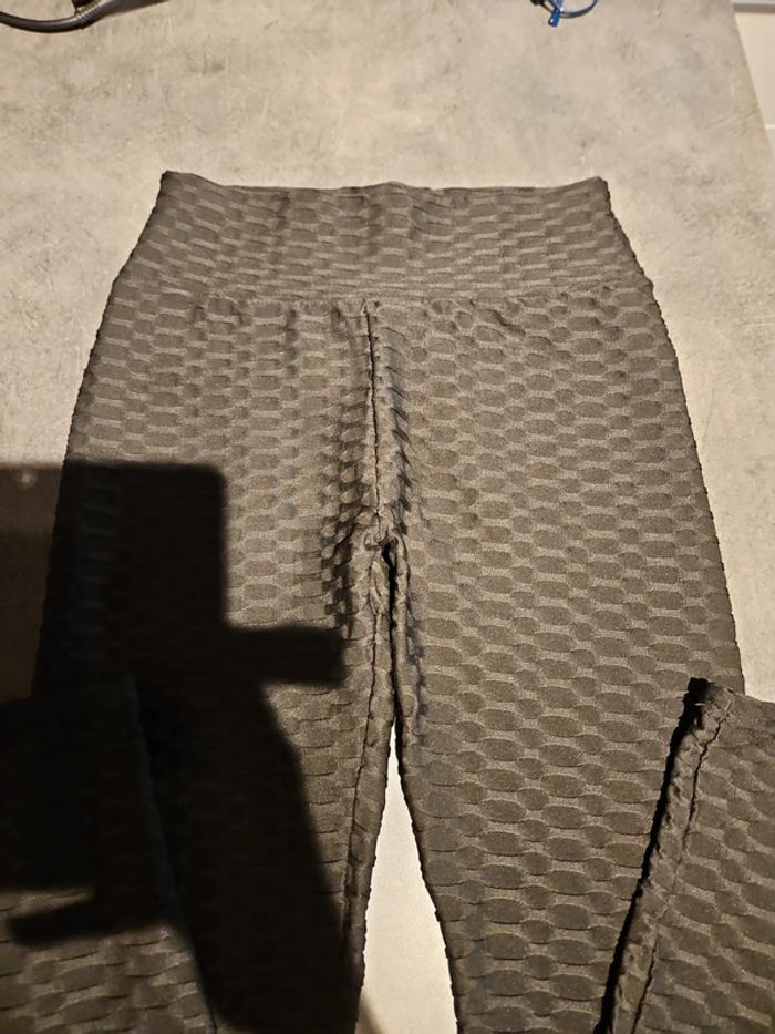 Pantalon noir élastique taille s/m - photo numéro 2