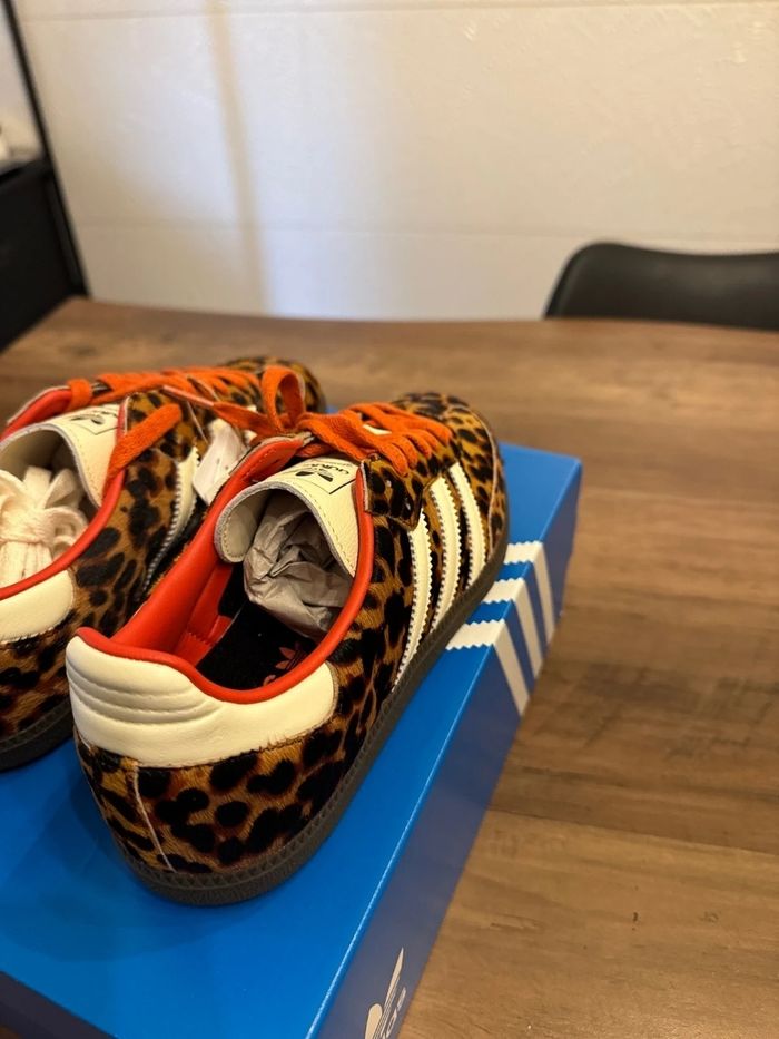 Adidas Samba OG léopard Rouge  Taille 42 - photo numéro 4